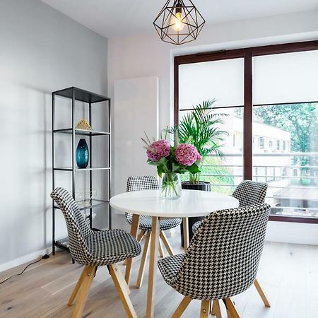 Kopernika8 Miro Apartment With Balcony And Ac Krakow Luaran gambar